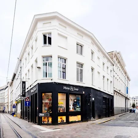 Huswell - Luxurious Duplex In Prime Location, Heart Of *